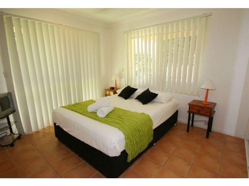 17/24 Beach Road, Cannonvale QLD 4802