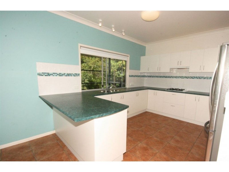 24 Pringle Road, Cannonvale QLD 4802