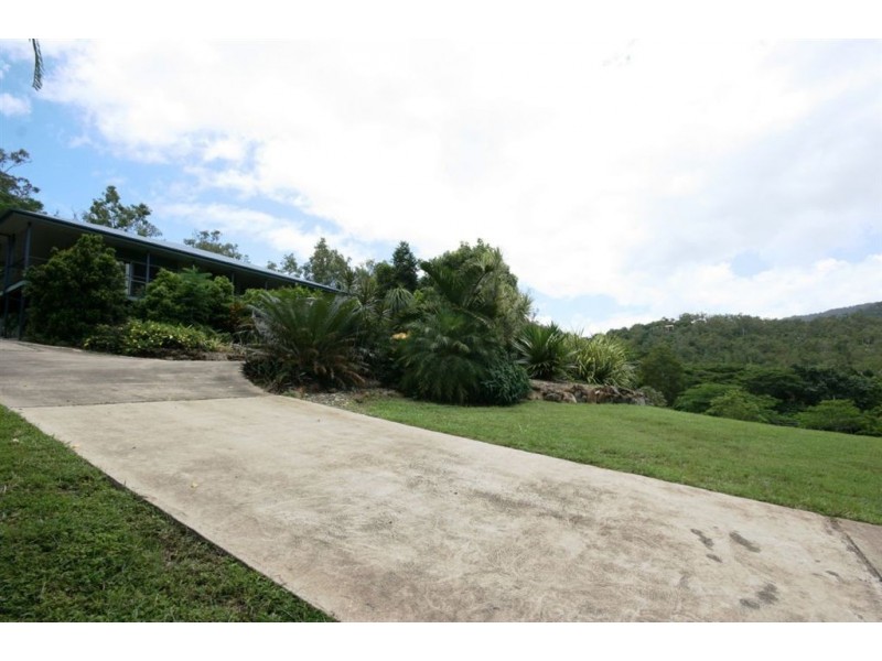 24 Pringle Road, Cannonvale QLD 4802