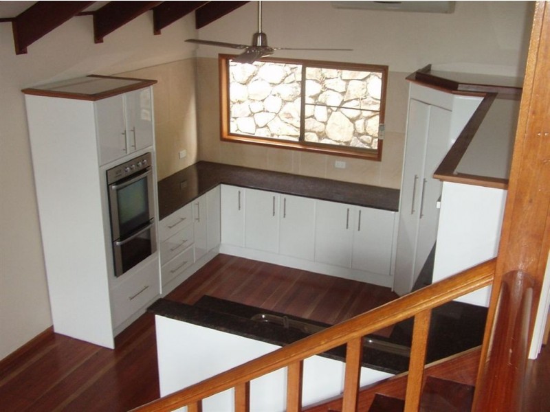 7 Kara Crescent, Airlie Beach QLD 4802