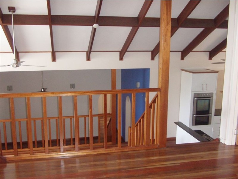 7 Kara Crescent, Airlie Beach QLD 4802