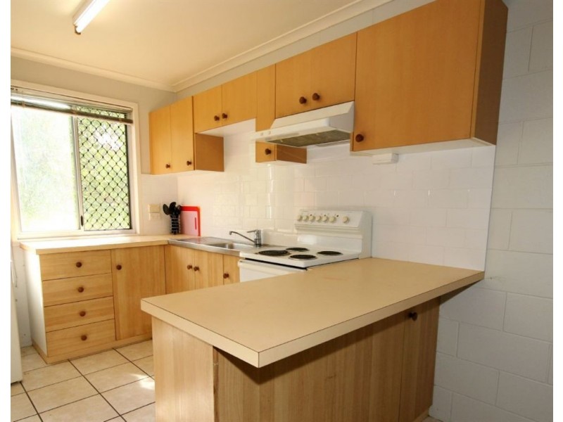 11/6 St Martins Lane, Cannonvale QLD 4802