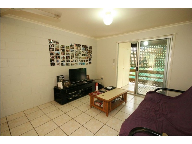 11/6 St Martins Lane, Cannonvale QLD 4802