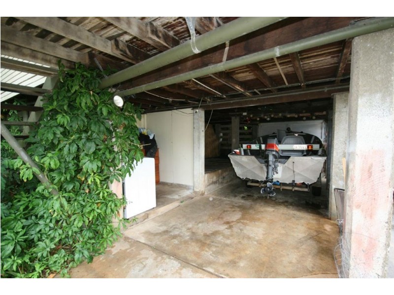 8 Begley Street, Airlie Beach QLD 4802