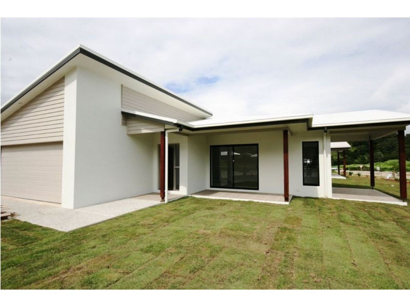 1/4 Endeavour Circuit, Cannonvale QLD 4802