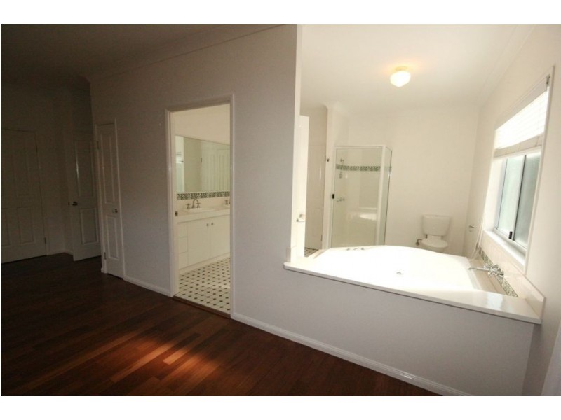 12 Wildlife Road, Jubilee Pocket QLD 4802