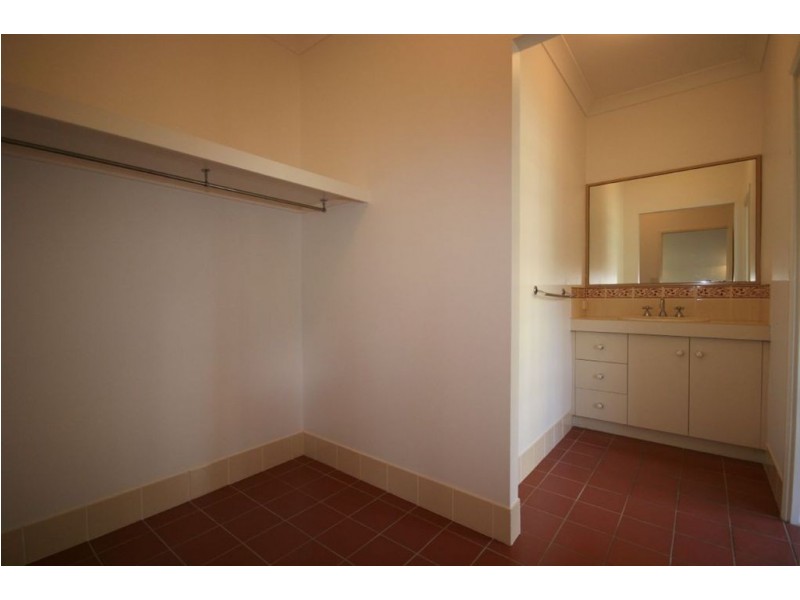 12 Wildlife Road, Jubilee Pocket QLD 4802