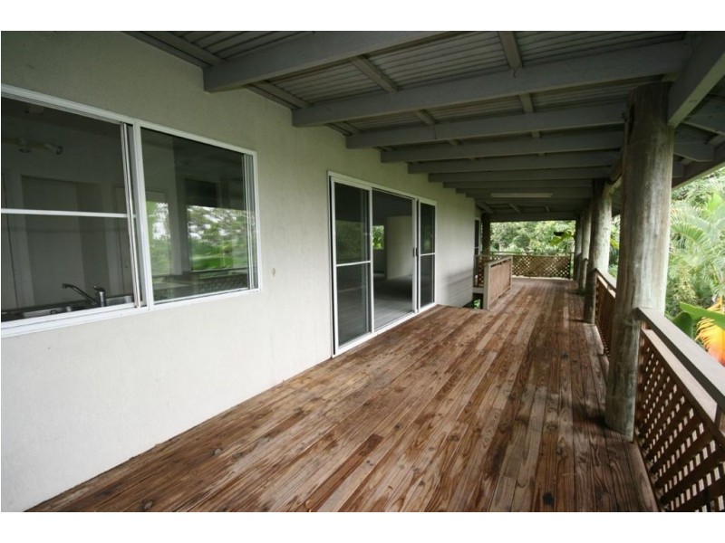 11 William Close, Cannonvale QLD 4802