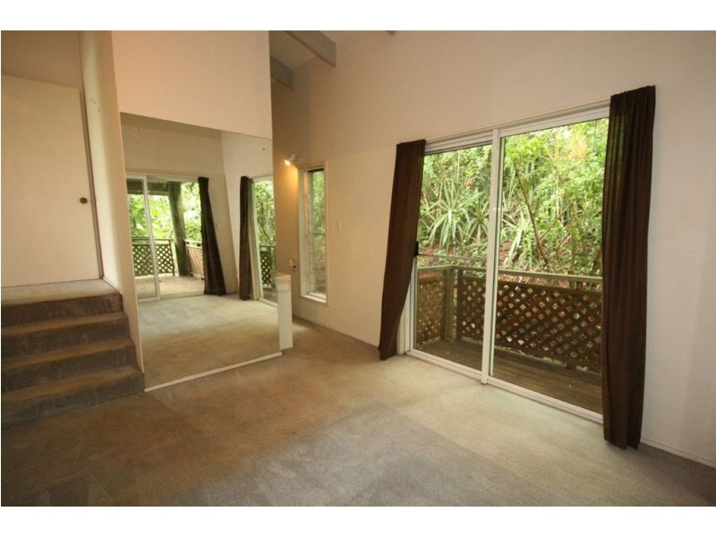 11 William Close, Cannonvale QLD 4802