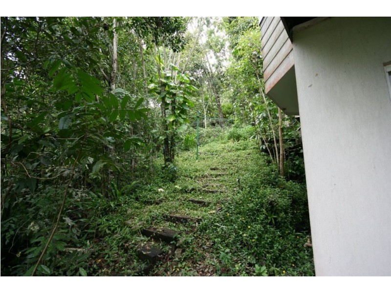 11 William Close, Cannonvale QLD 4802