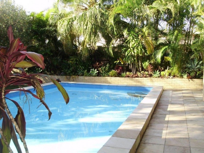 8 Woomerah Avenue, Cannonvale QLD 4802