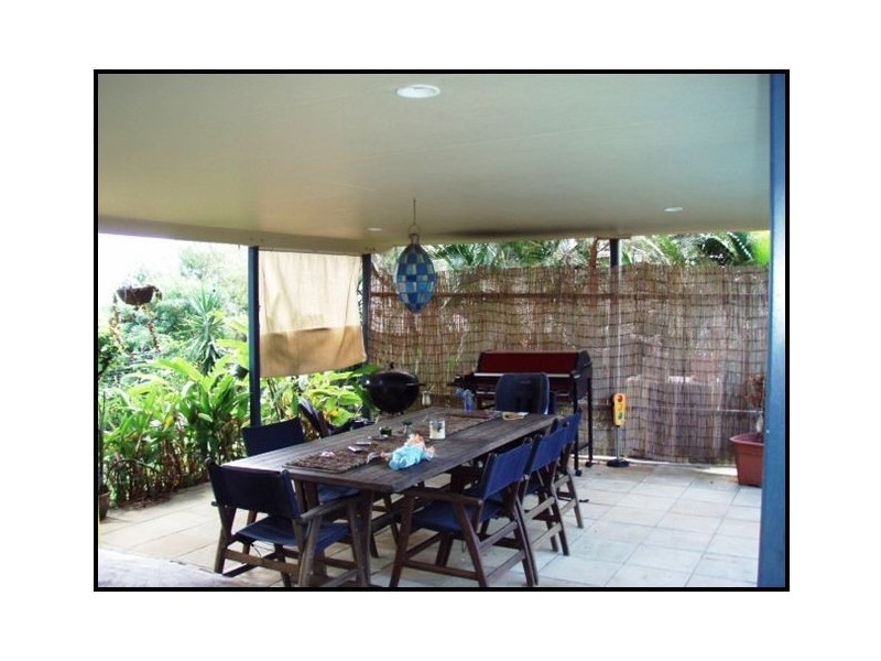 8 Woomerah Avenue, Cannonvale QLD 4802