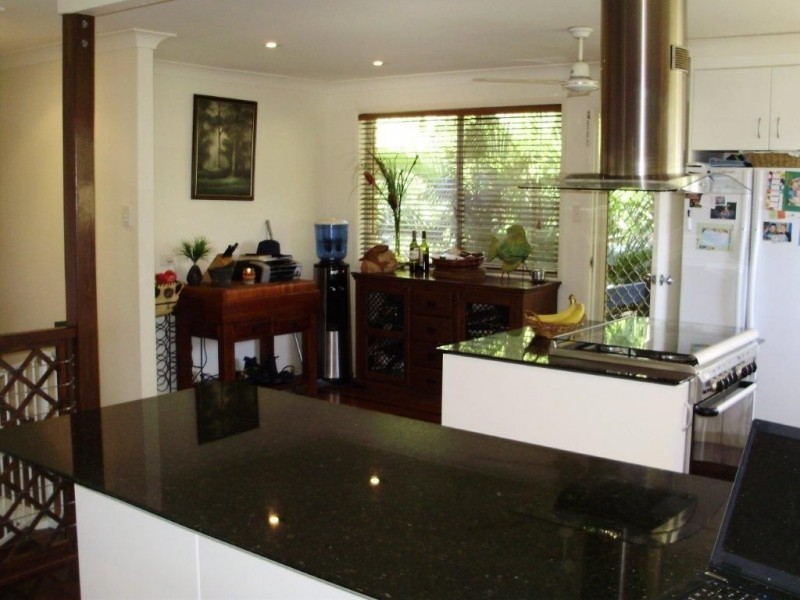 8 Woomerah Avenue, Cannonvale QLD 4802