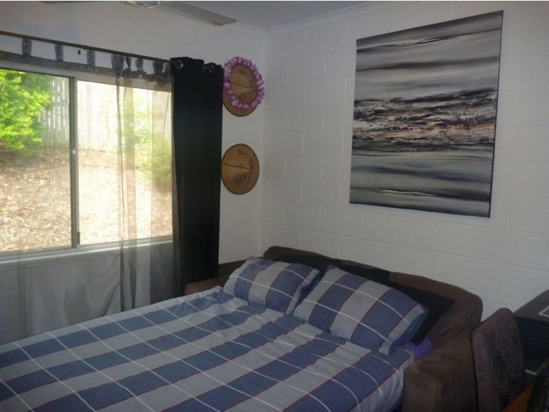 2/7 Macarthur Drive, Cannonvale QLD 4802