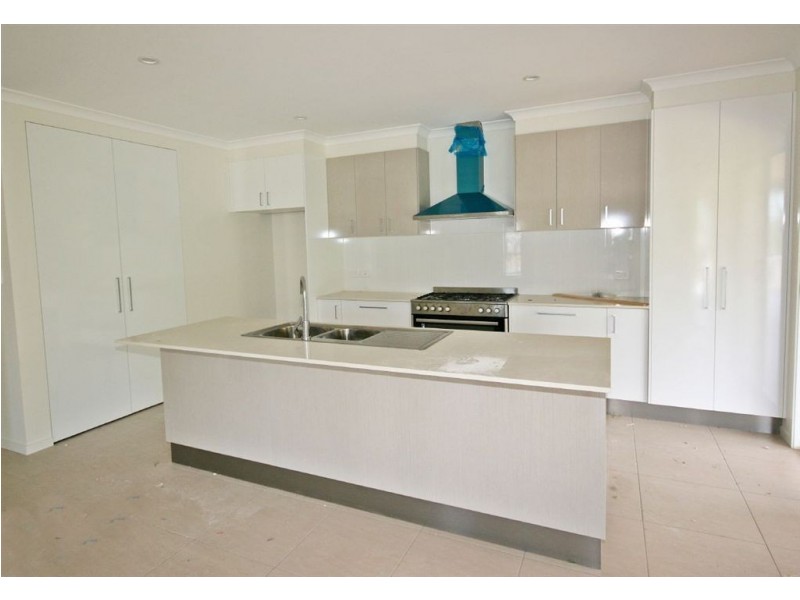 4 Scarlet Gum Crescent, Cannonvale QLD 4802