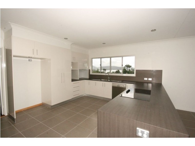 60 Eshelby Drive, Cannonvale QLD 4802