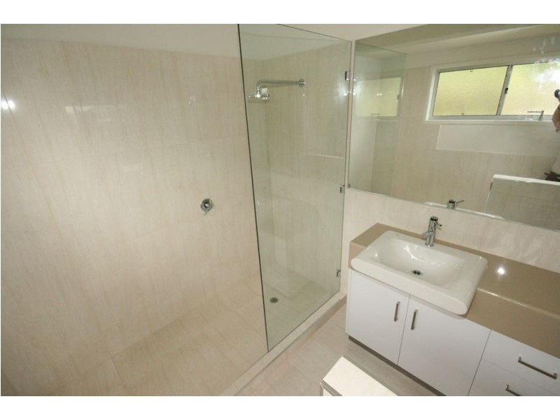 60 Eshelby Drive, Cannonvale QLD 4802