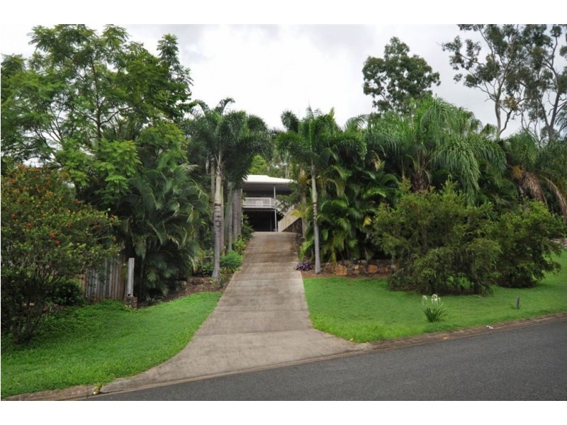3 Country Road, Cannonvale QLD 4802