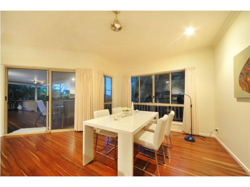 3 Country Road, Cannonvale QLD 4802