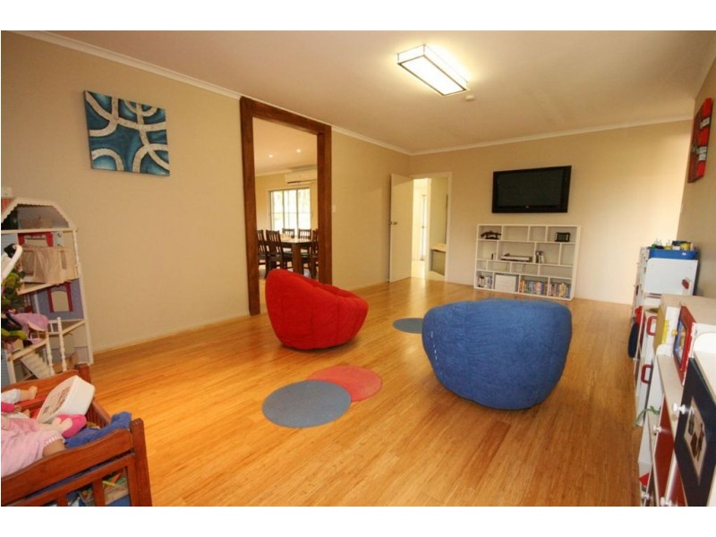9 Beck Road, Mount Julian QLD 4800