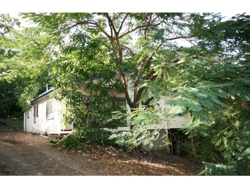 9 Begley Street, Airlie Beach QLD 4802