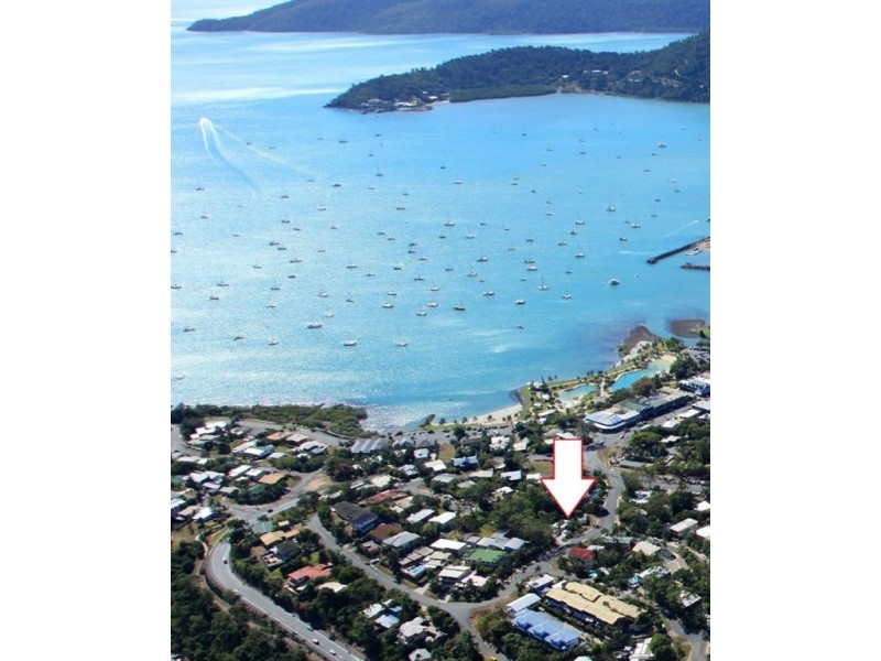 9 Begley Street, Airlie Beach QLD 4802