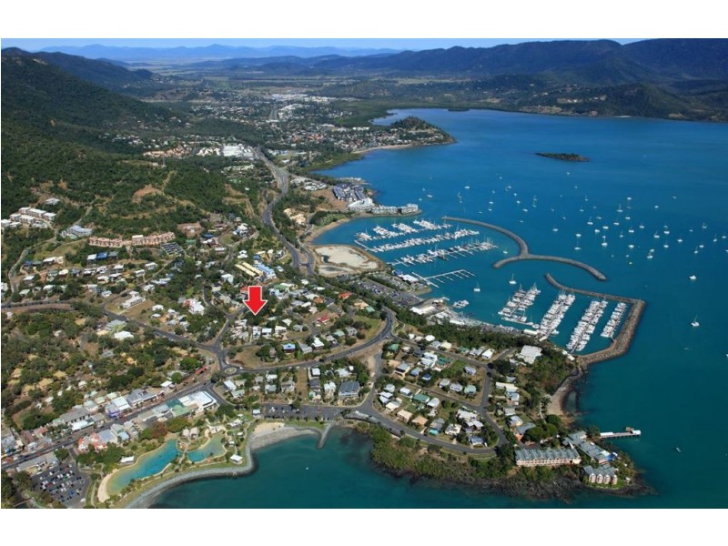 9 Begley Street, Airlie Beach QLD 4802