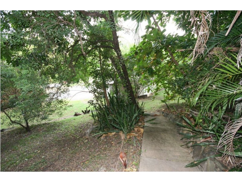 11 Begley Street, Airlie Beach QLD 4802