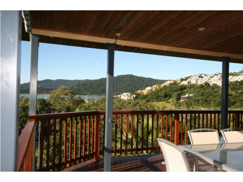 17a Nara Avenue, Airlie Beach QLD 4802