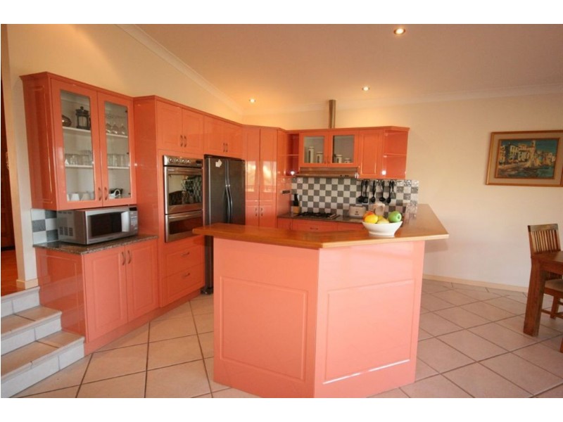 17a Nara Avenue, Airlie Beach QLD 4802
