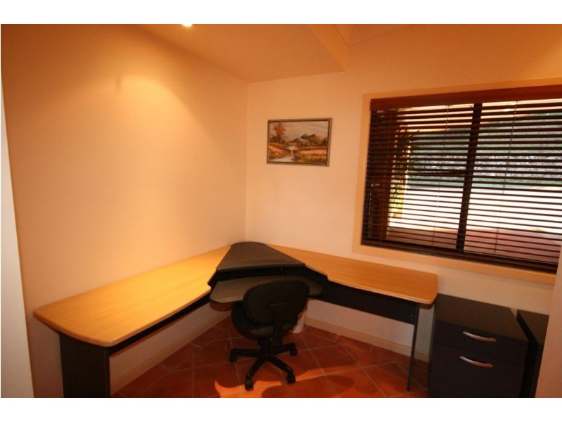 17a Nara Avenue, Airlie Beach QLD 4802