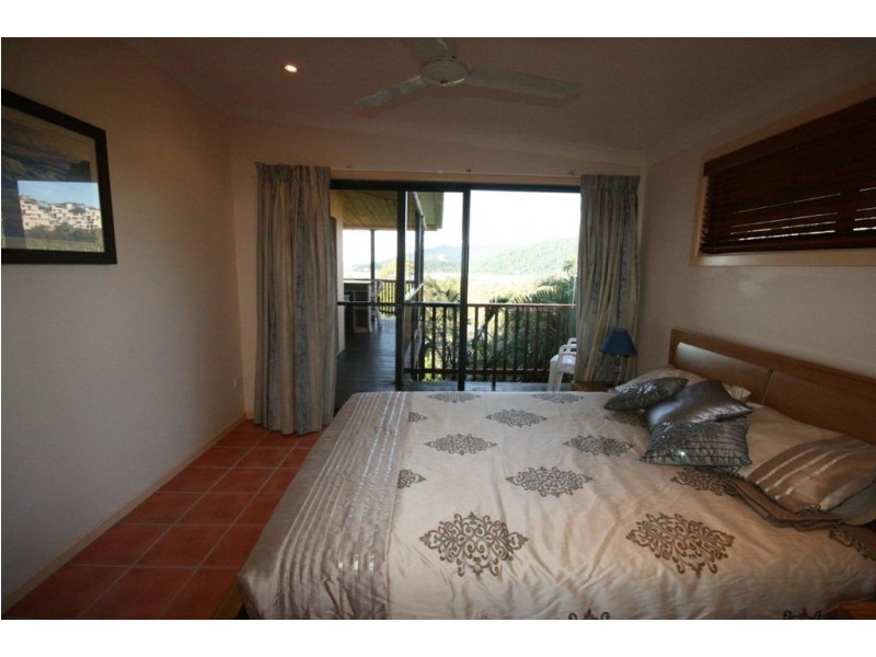 17a Nara Avenue, Airlie Beach QLD 4802