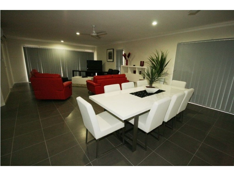 21 Waite Creek Court, Cannonvale QLD 4802