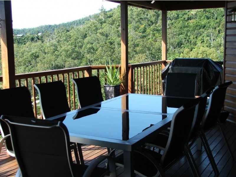 21 Panoramic Court, Cannonvale QLD 4802