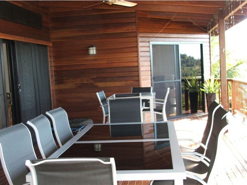 21 Panoramic Court, Cannonvale QLD 4802