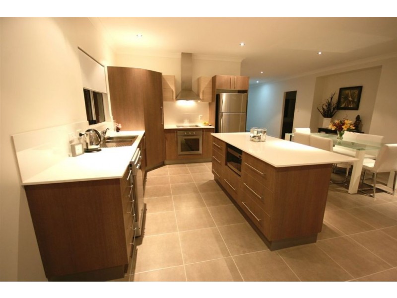 85 Abell Road, Cannonvale QLD 4802