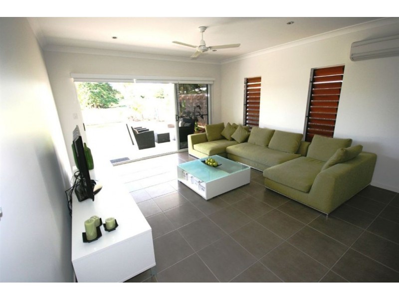 85 Abell Road, Cannonvale QLD 4802