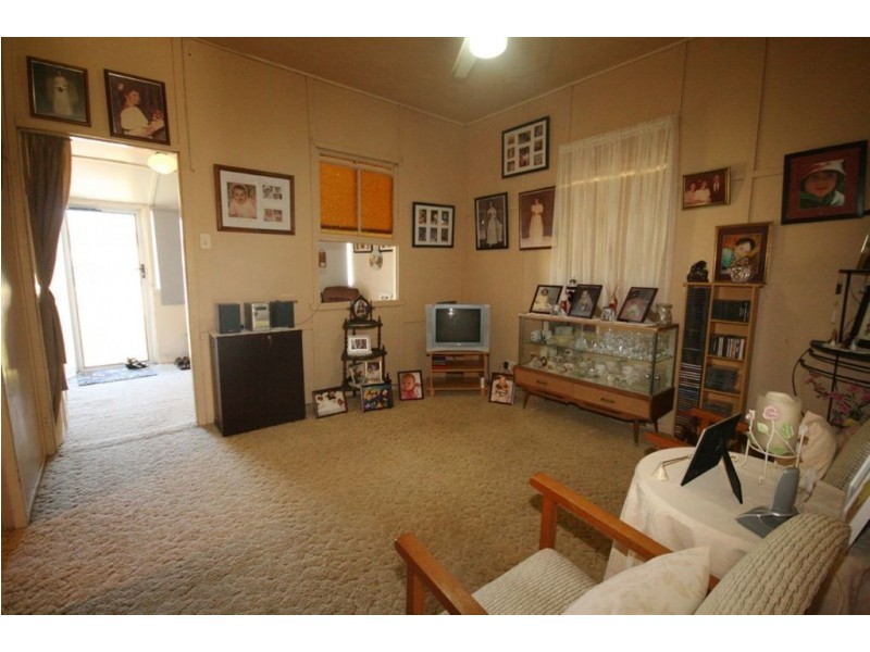 13 Barry Street, Proserpine QLD 4800