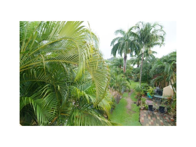 1/11 Island Close, Cannonvale QLD 4802