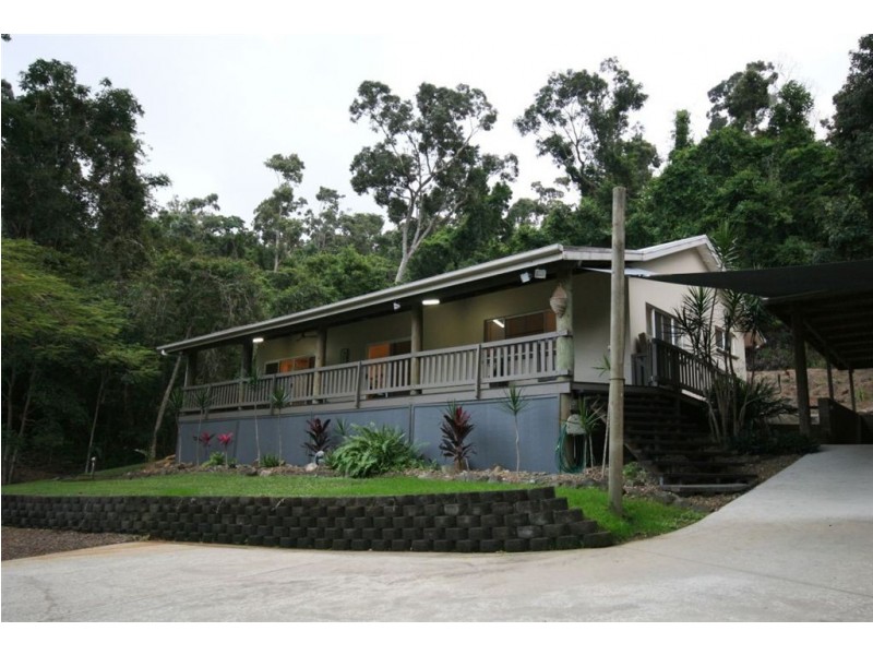 71 Pringle Road, Cannonvale QLD 4802