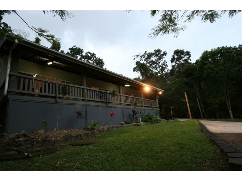 71 Pringle Road, Cannonvale QLD 4802