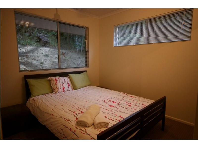 71 Pringle Road, Cannonvale QLD 4802