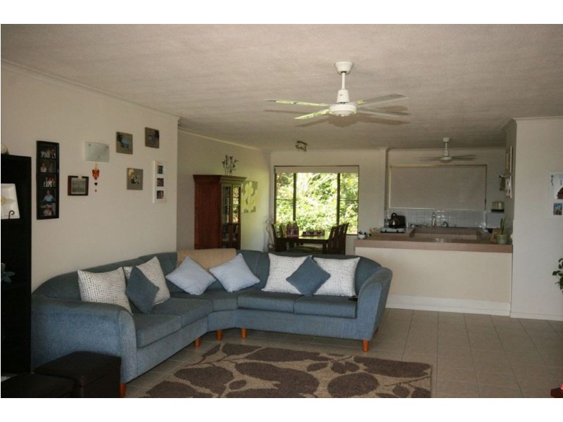 132/4 Eshelby Drive, Cannonvale QLD 4802