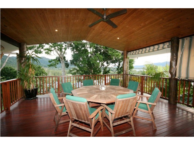 3 Golf Views Court, Cannonvale QLD 4802