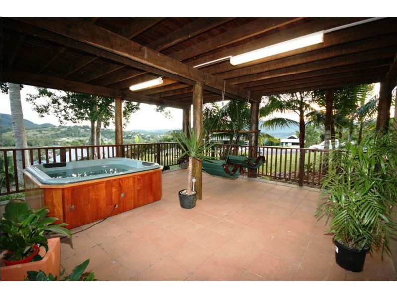 3 Golf Views Court, Cannonvale QLD 4802