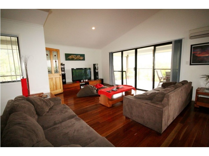 55 Country Road, Cannonvale QLD 4802