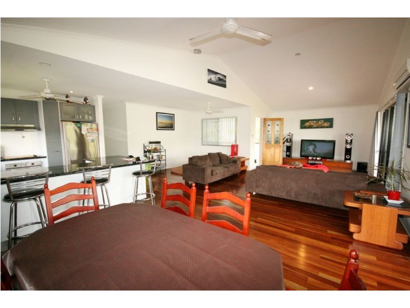 55 Country Road, Cannonvale QLD 4802