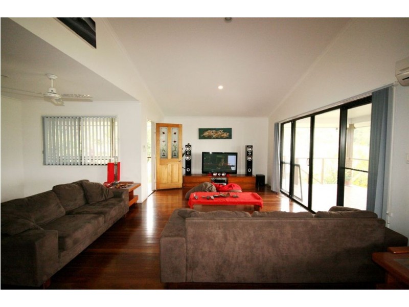 55 Country Road, Cannonvale QLD 4802
