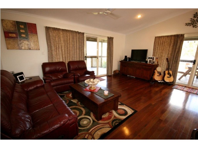 22 Kingfisher Terrace, Jubilee Pocket QLD 4802