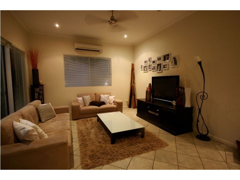 71 Pringle Road, Cannonvale QLD 4802